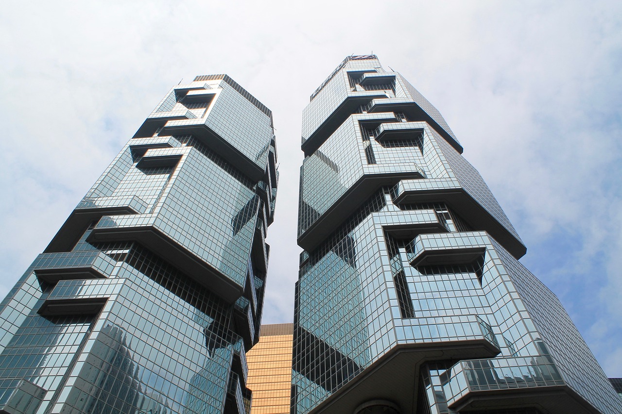 钜派上市，探索资本市场新征程