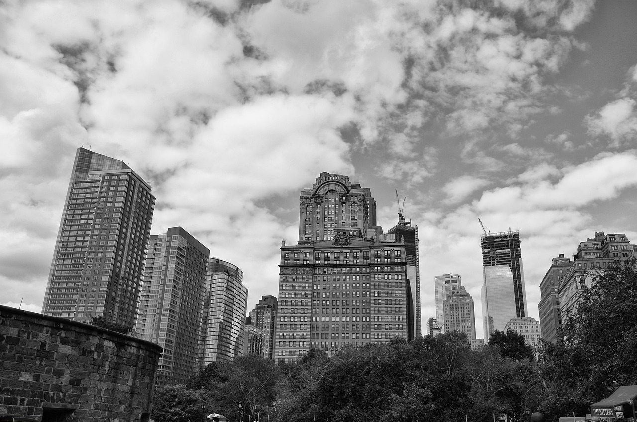 美国上市中国企业股价走势、机遇与挑战分析