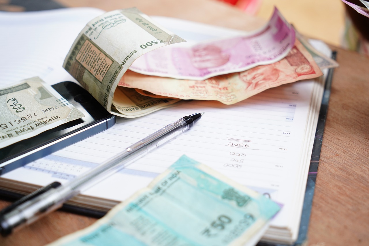 农业银行利率表2019版详解，存贷款利率变化及其影响分析
