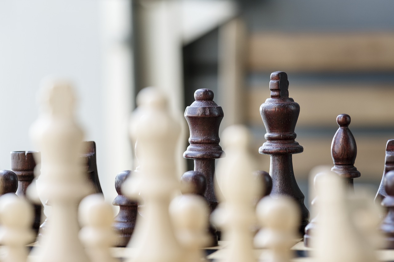 甲与乙的围棋连胜对决，策略与智慧之战