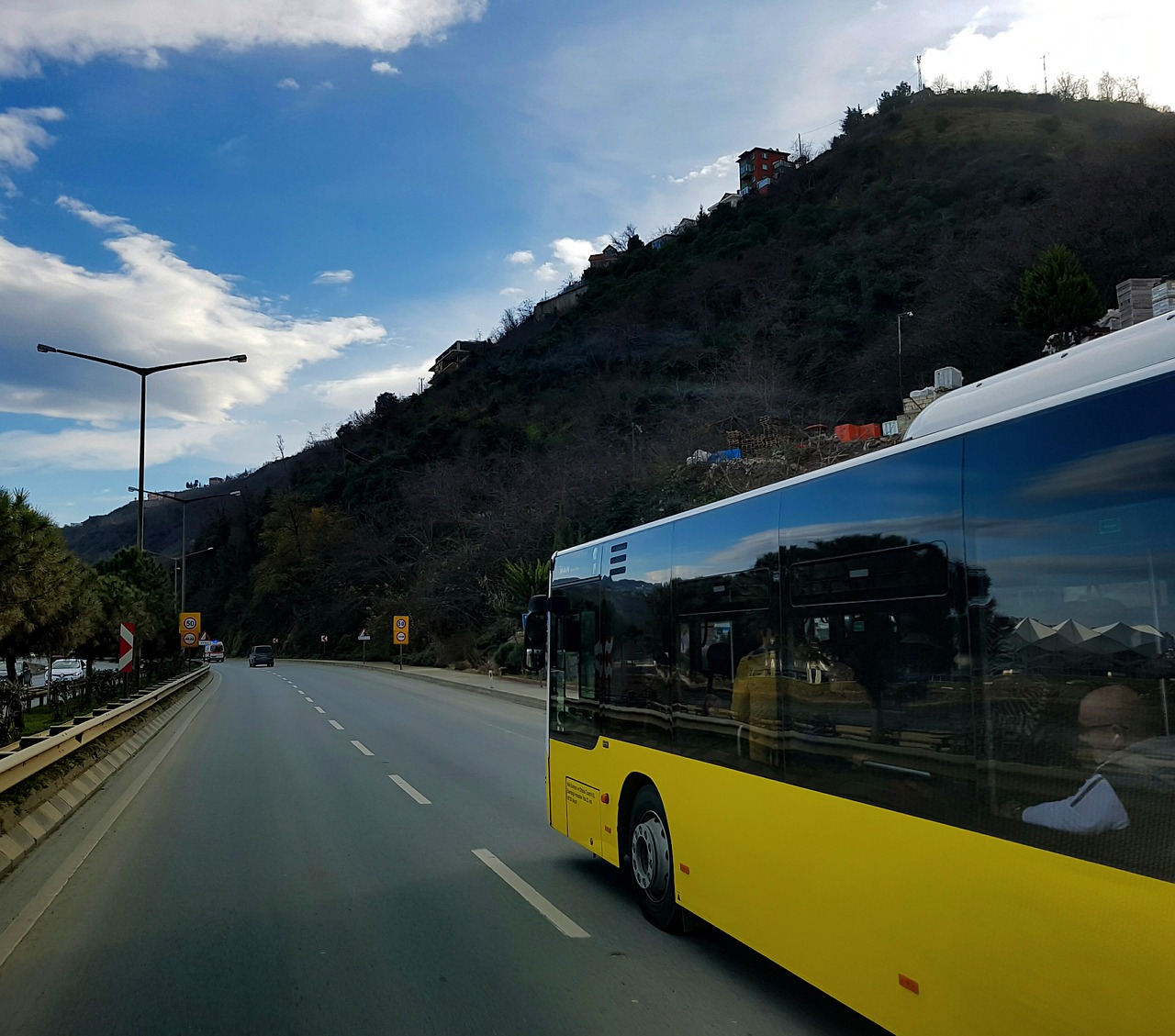 贺巴高速大化路段通车，推动地方经济发展的重要里程碑事件！