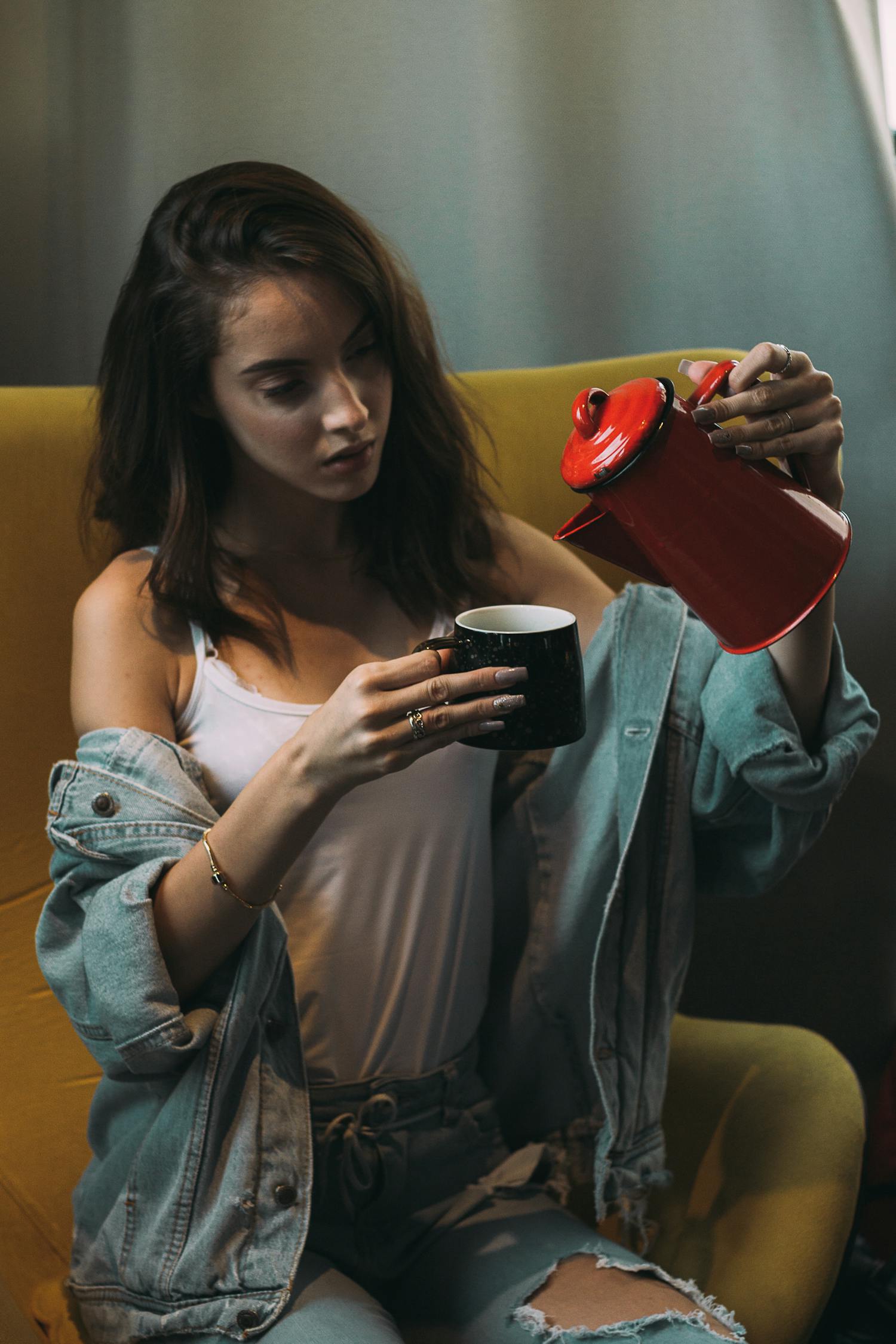 公公与媳妇电影，多维视角下的家庭关系探究