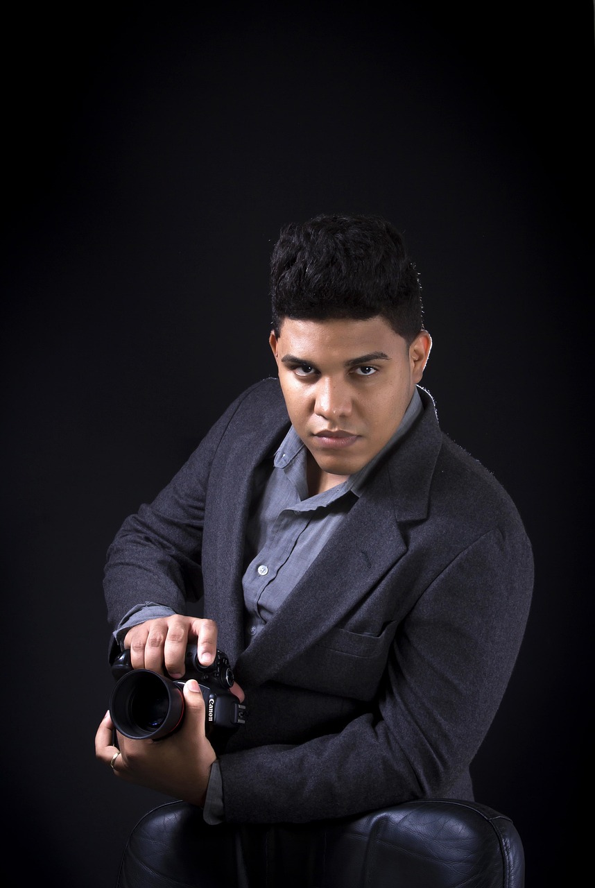 演员与官员,职业差异与社会角色的探究