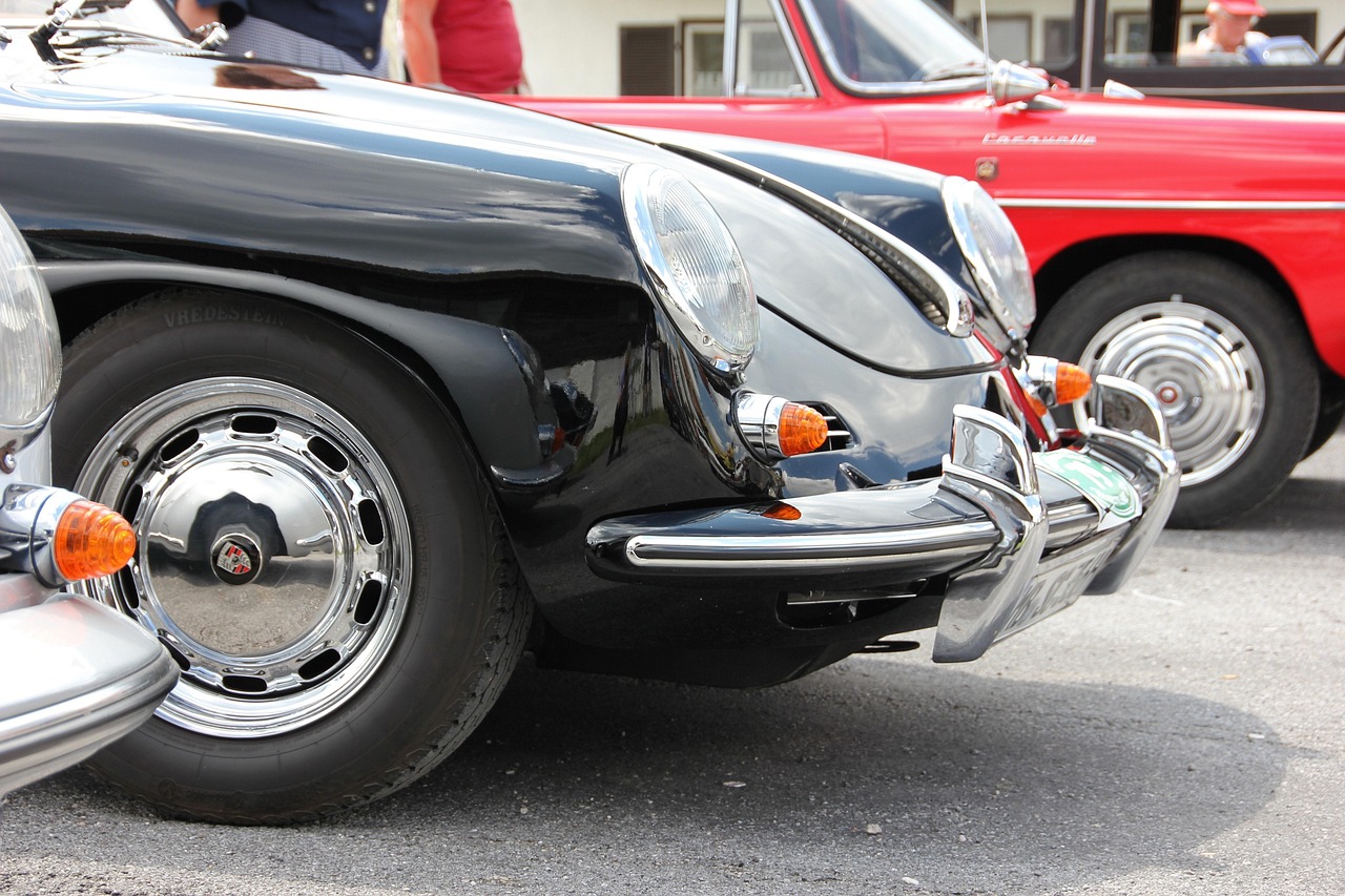 速度与激情的完美融合,比赛车的魅力展现