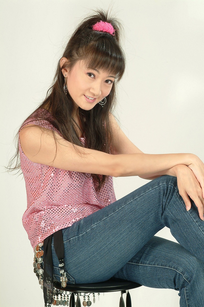 女演员侯磊,星光璀璨,魅力四溢