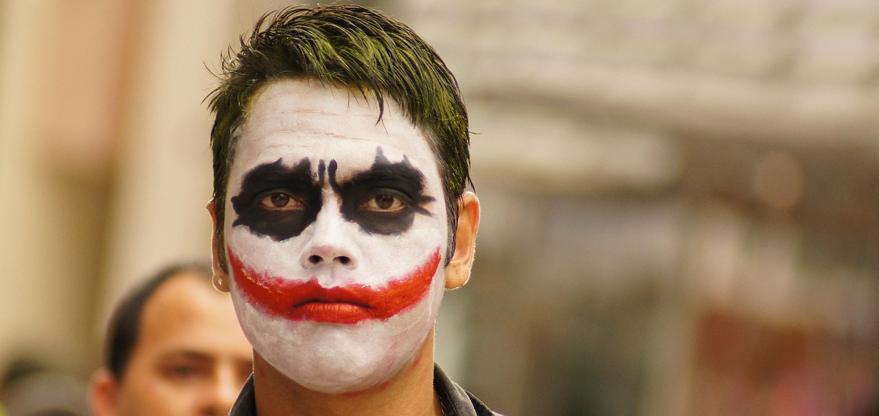 最新国际黄金价格动态及影响分析