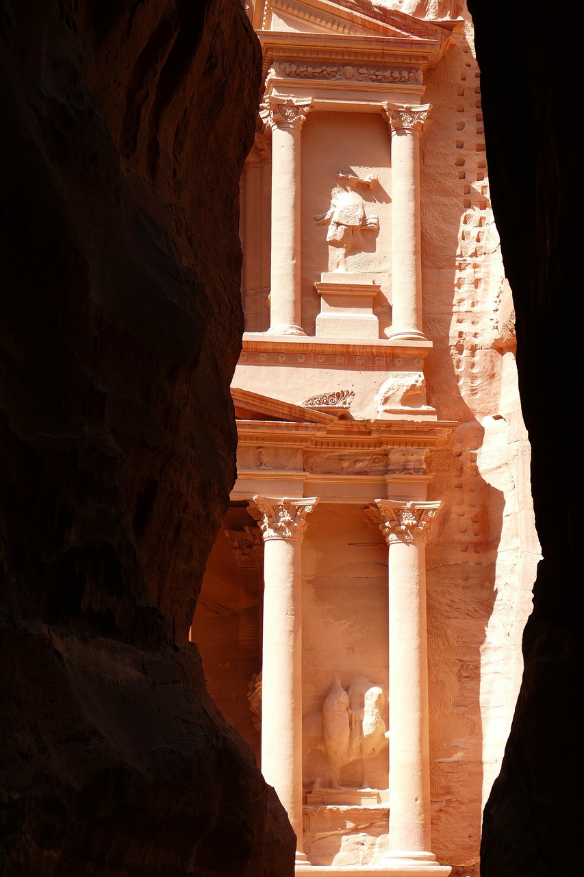 南昌海昏侯墓最新发现揭示汉代文化的丰富内涵