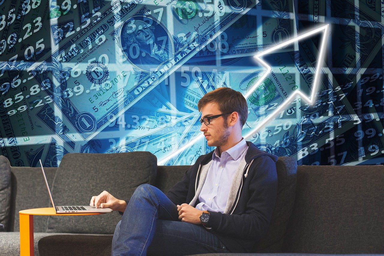 演员肖雄的近况,演艺事业持续繁荣与个人魅力的绽放