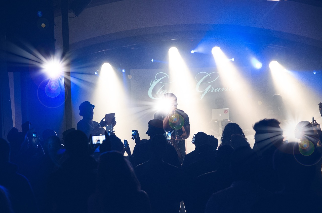 飞鱼直播最新版下载,开启实时互动娱乐新体验