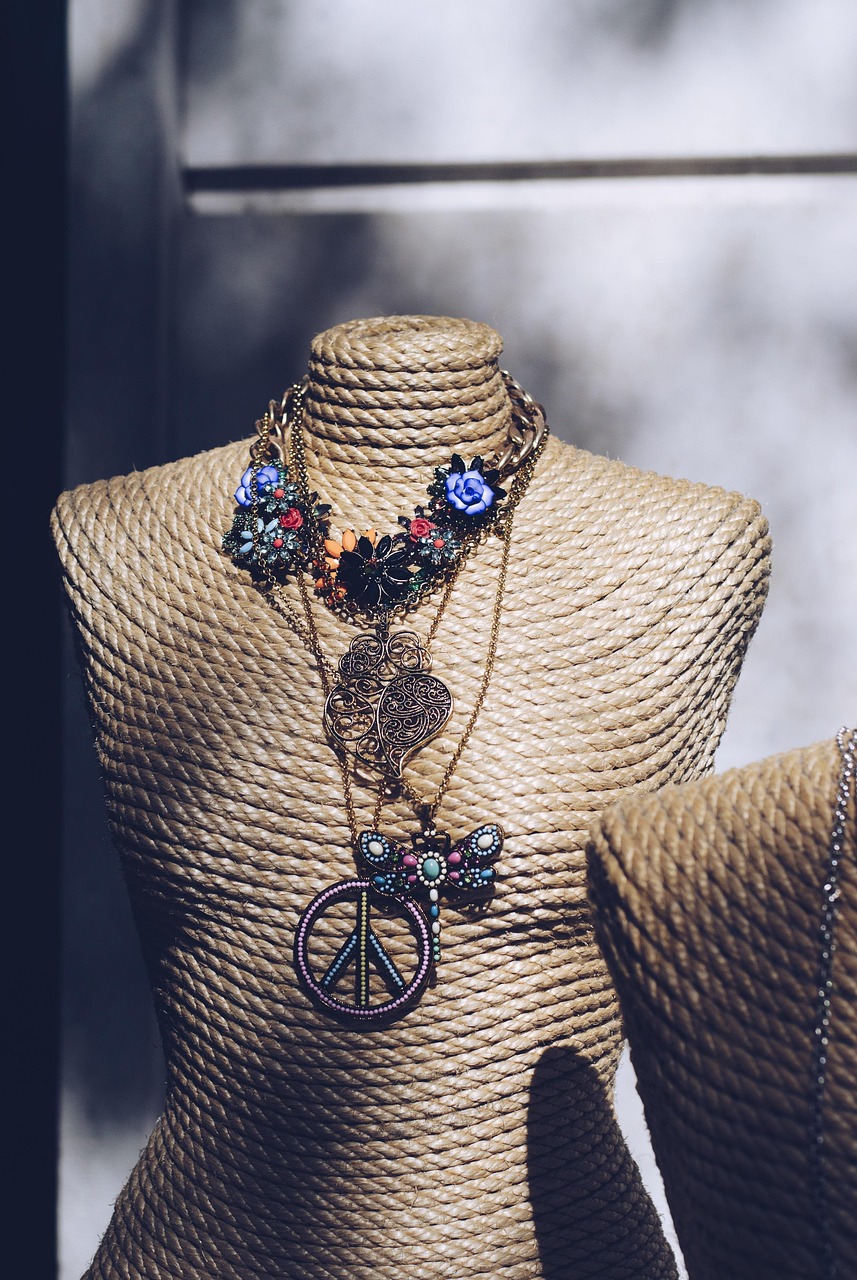 最新女包款式,时尚风潮的千变万化