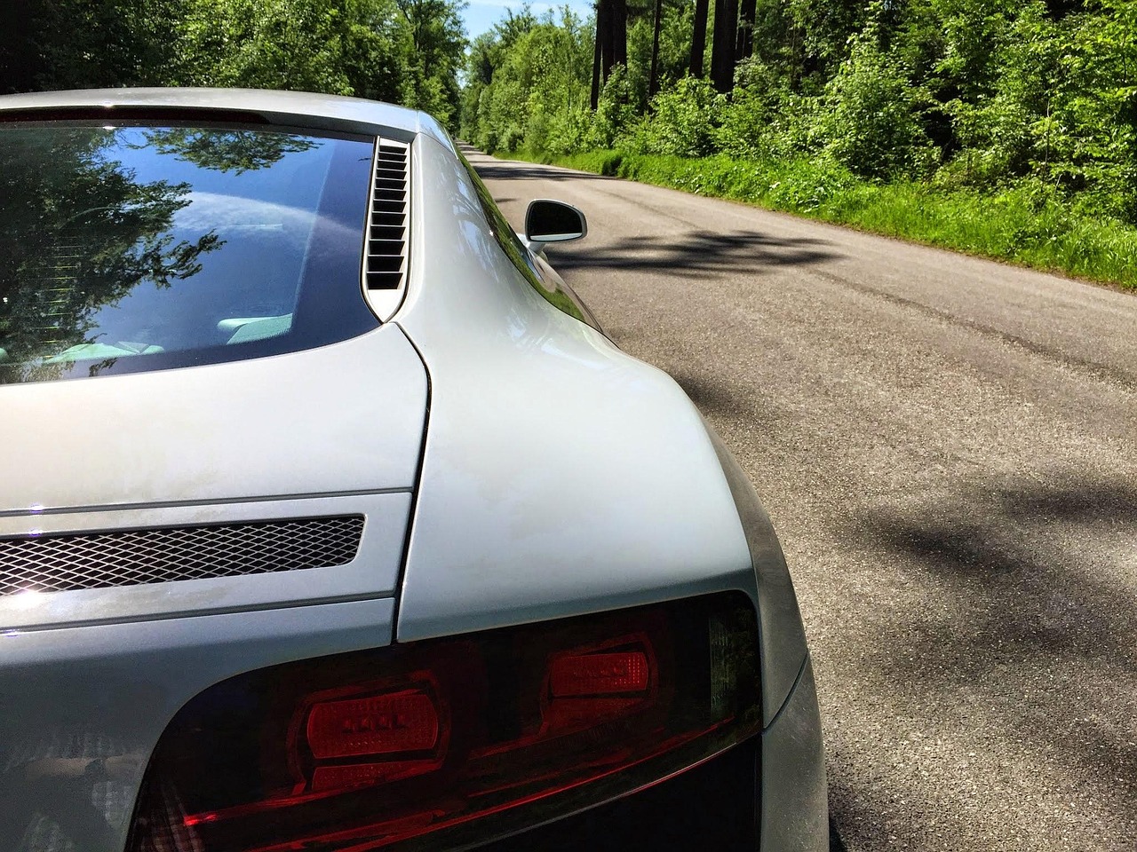 奥迪汽车最新价格概览及优惠信息全解析