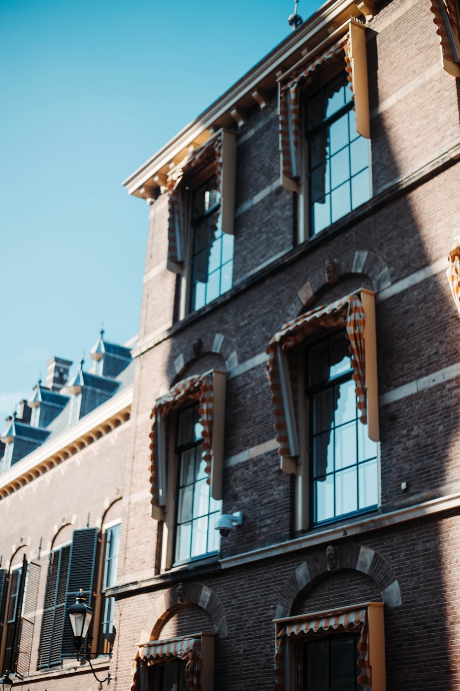 探寻明星光环背后的住宅生活空间