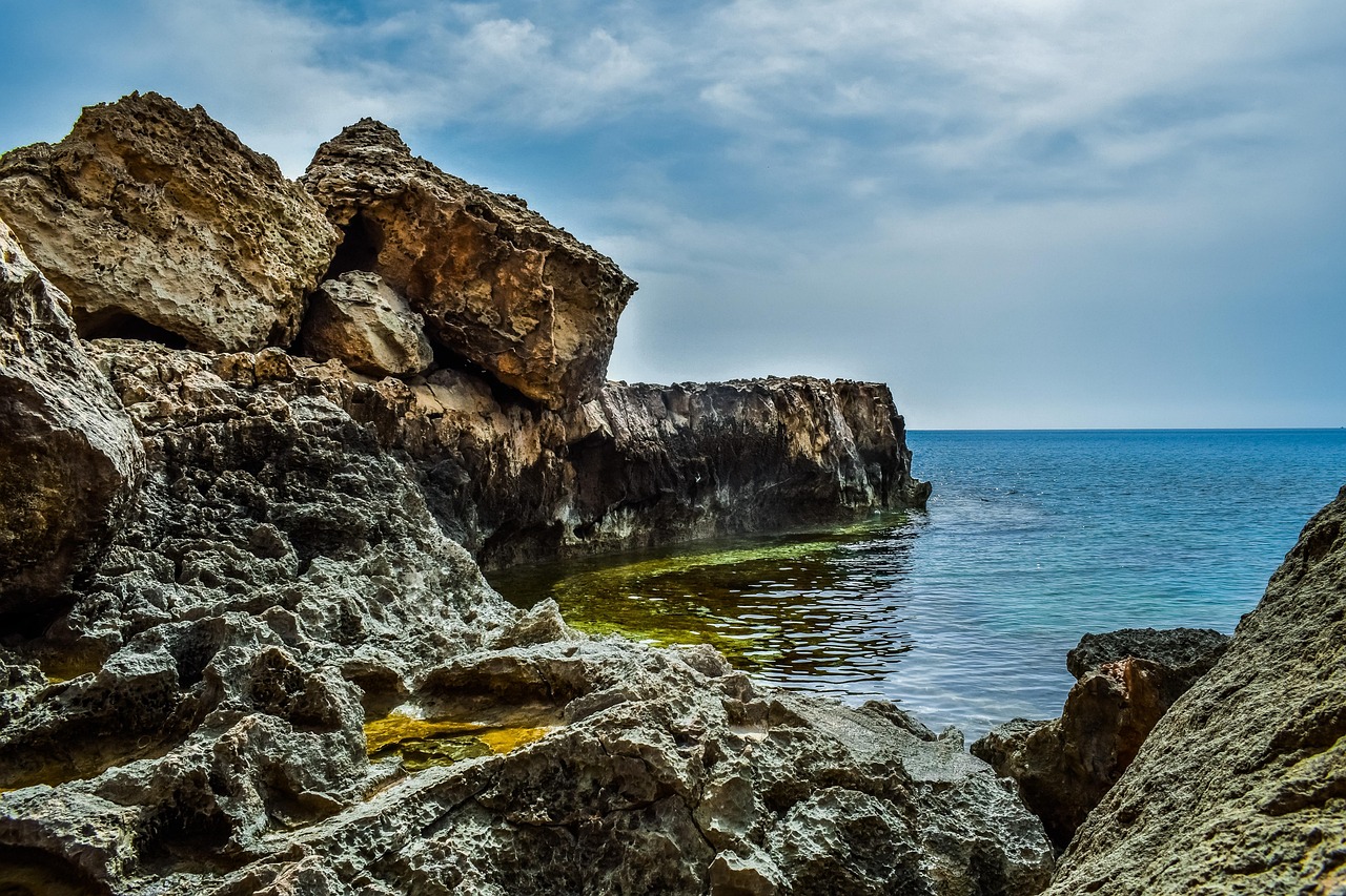 今日金饰价格查询,波动因素与市场动态分析