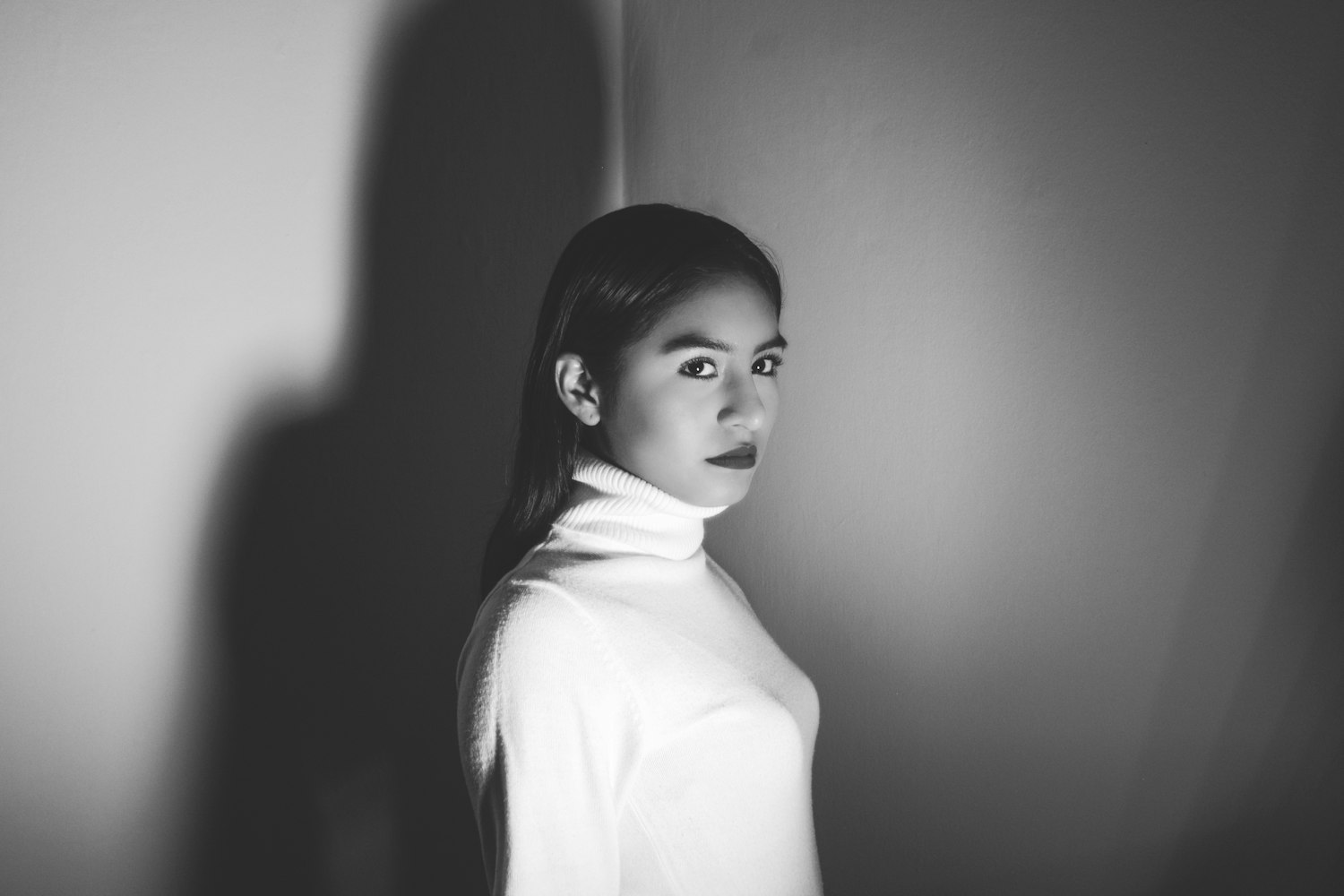 林允儿短发新造型,时尚先锋重塑魅力风采