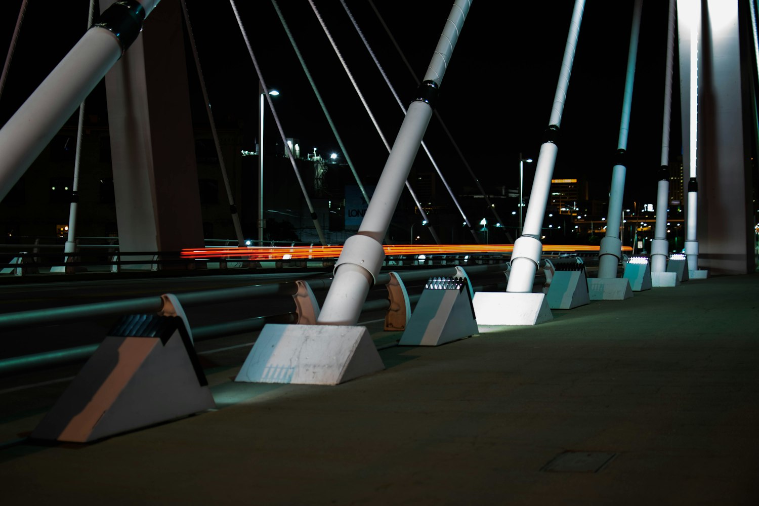 力与技的较量,职业摔跤比赛对决时刻