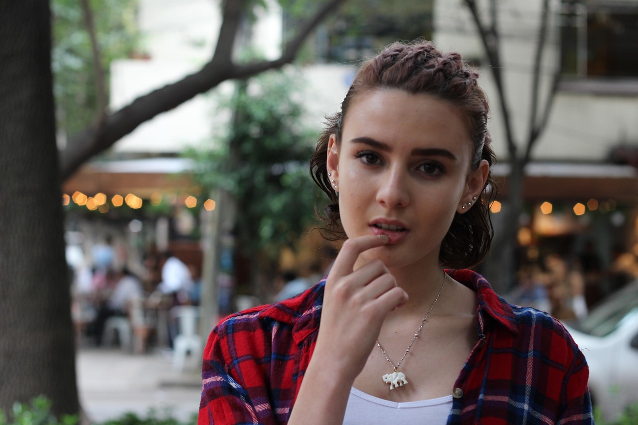 明星整容背后的隐患与挑战,美丽带来的后遗症与风险解析