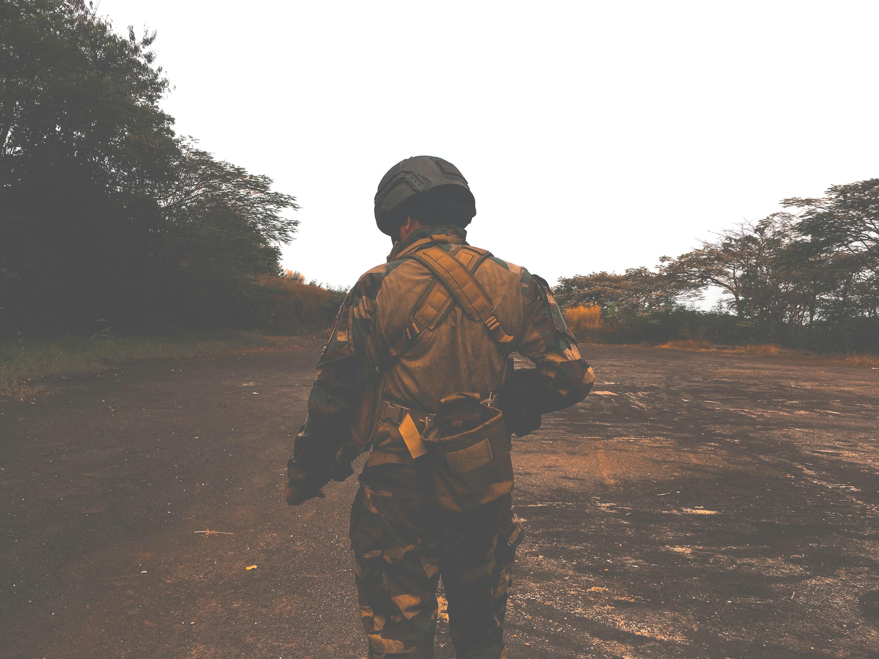 地雷区电影,揭示战争残酷与人性挣扎的震撼之作