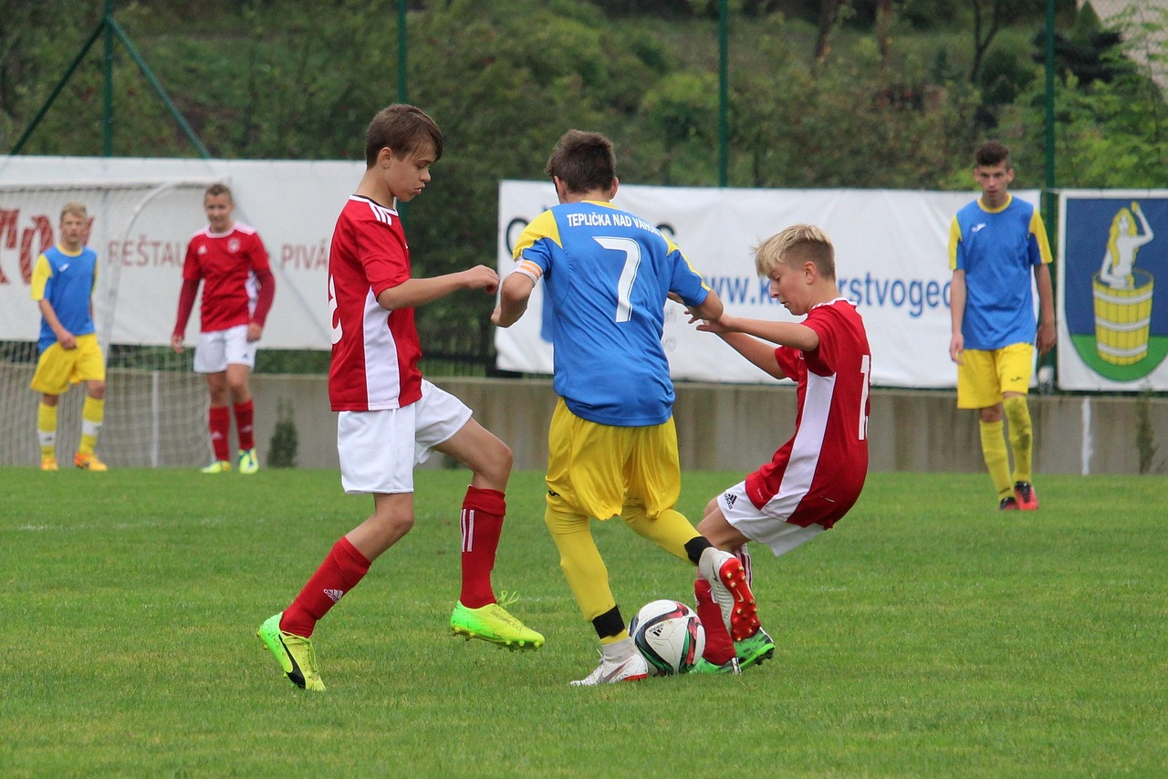 足球比赛犯规规则详解,从基础到进阶的全面解析