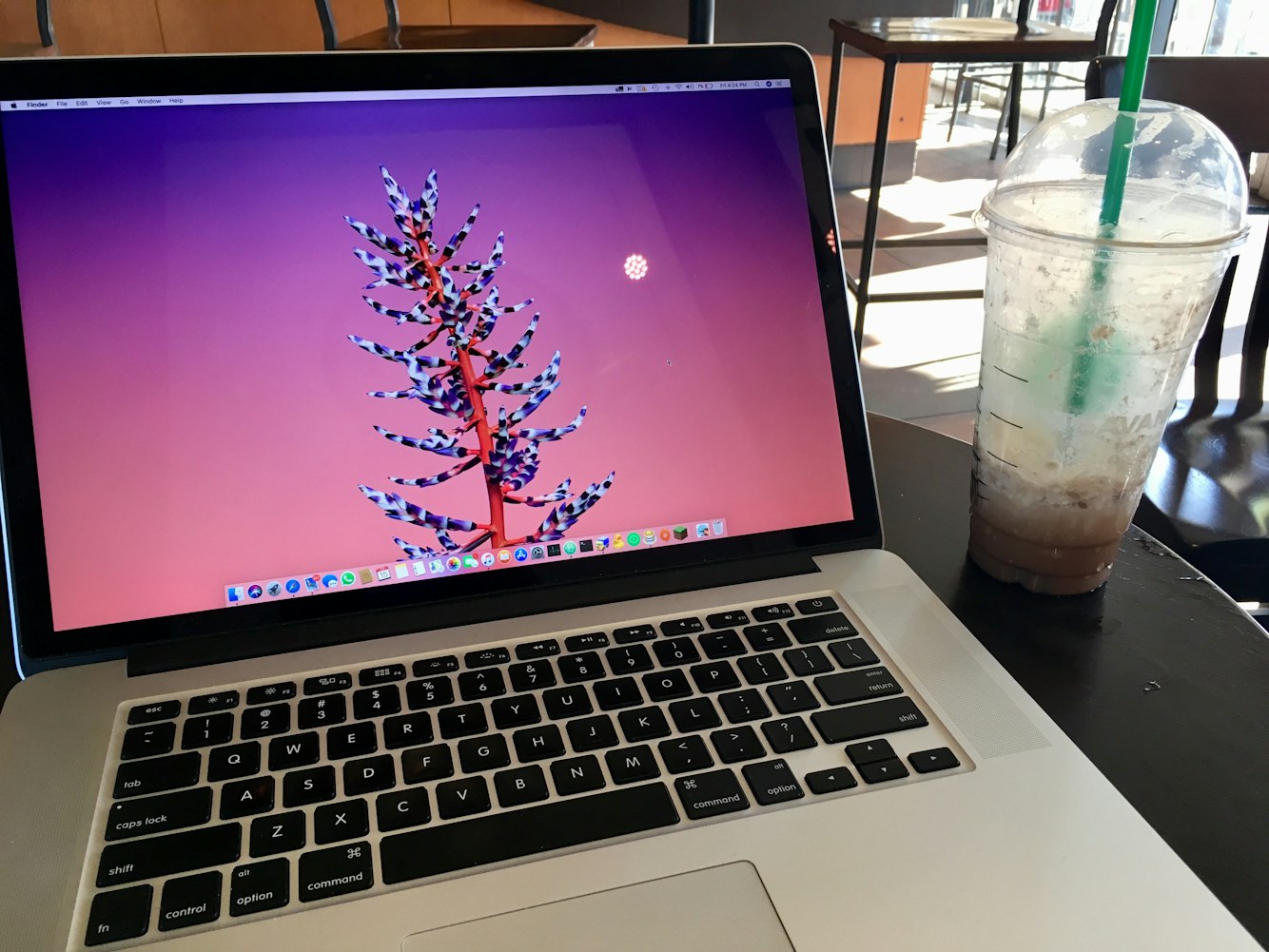 苹果笔记本电脑价格深度解析与市场观察分析