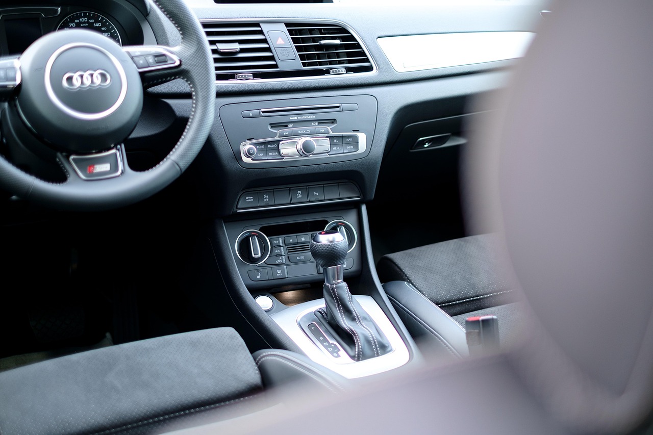 奥迪A6新一代引领豪华轿车市场新篇章