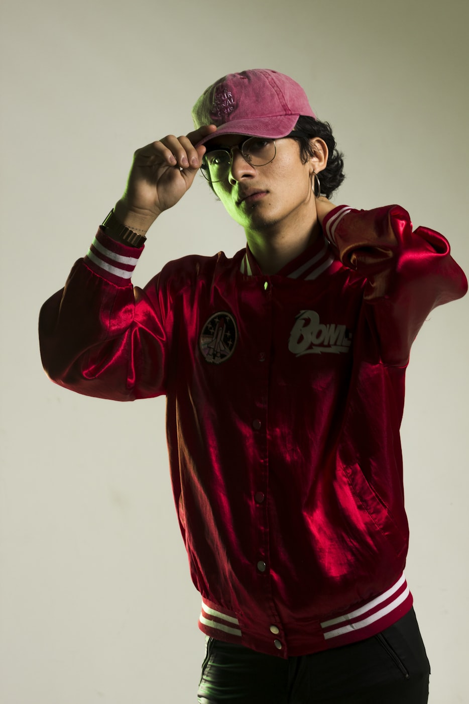 男明星紧身裤，时尚潮流还是个性展现？