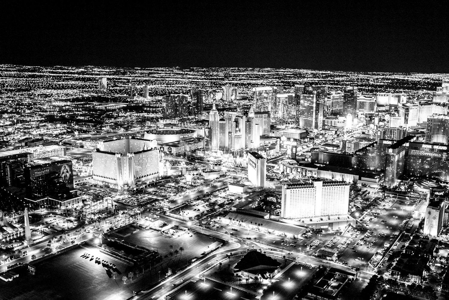 探索现代夜生活魅力的最新热门午夜福利