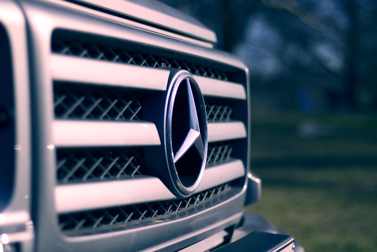 英菲尼迪上市，豪华品牌开启新篇章