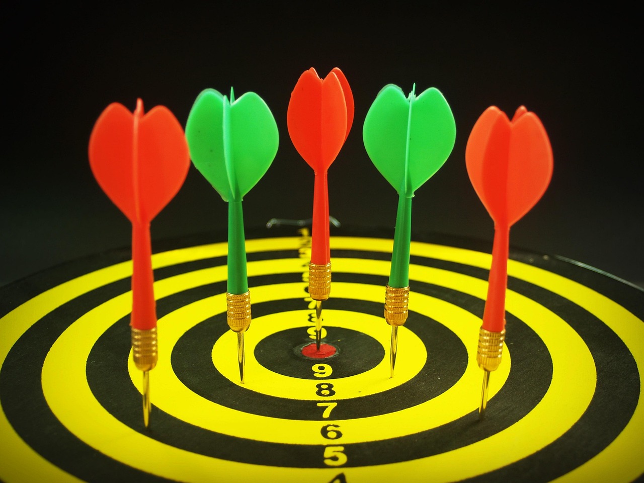 iPhone最新上市引领潮流，重塑行业标准，科技与时尚的完美结合