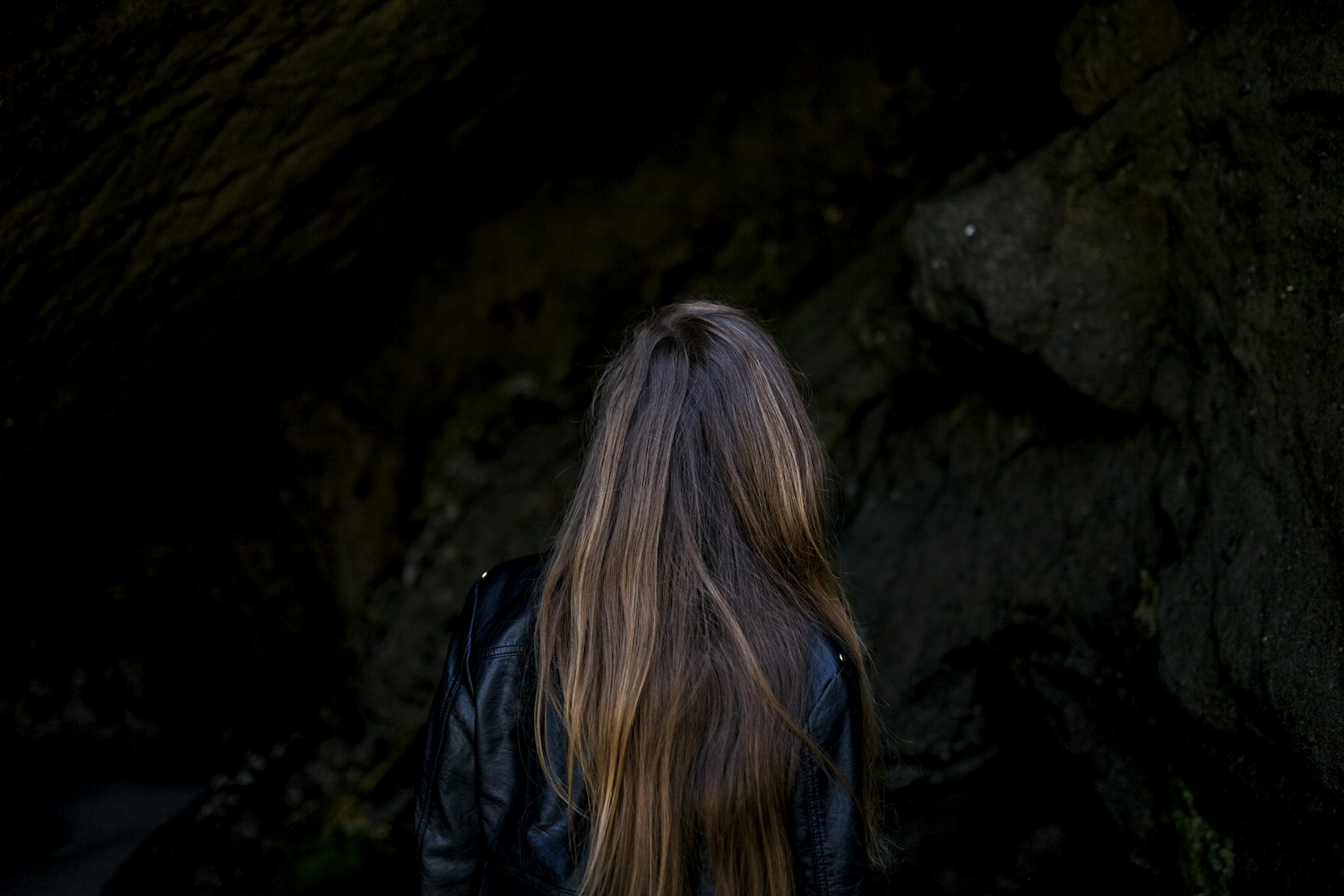 王府鬼影，历史阴影下的悬疑传奇之旅