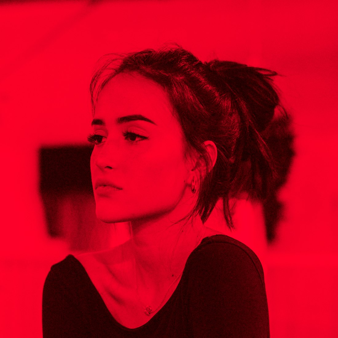 最新女生锁骨头像流行趋势及选择建议，时尚头像推荐与搭配建议