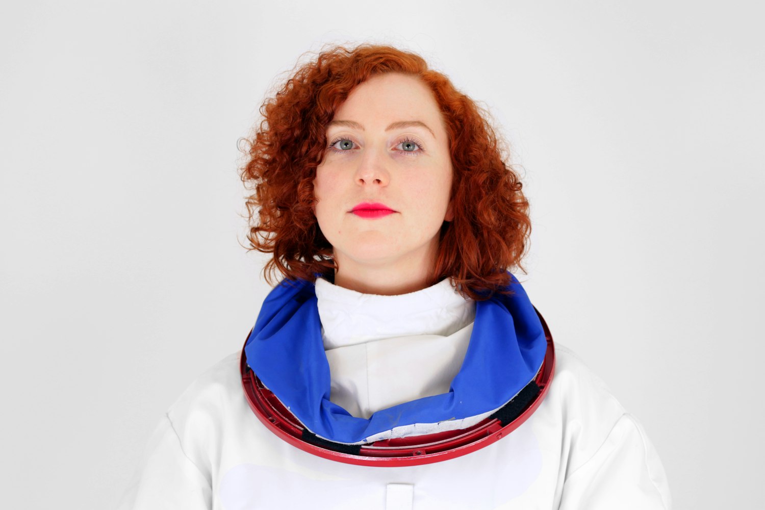 时尚潮流与虚拟魅力的短发动漫头像